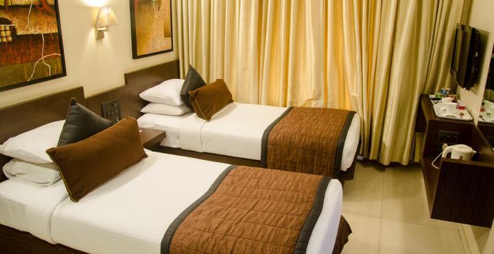 Hotel Silver Inn Mumbai Dış mekan fotoğraf