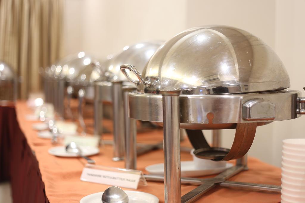 Hotel Silver Inn Mumbai Dış mekan fotoğraf
