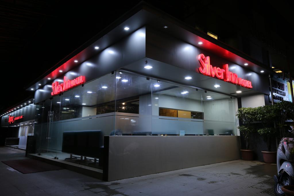 Hotel Silver Inn Mumbai Dış mekan fotoğraf