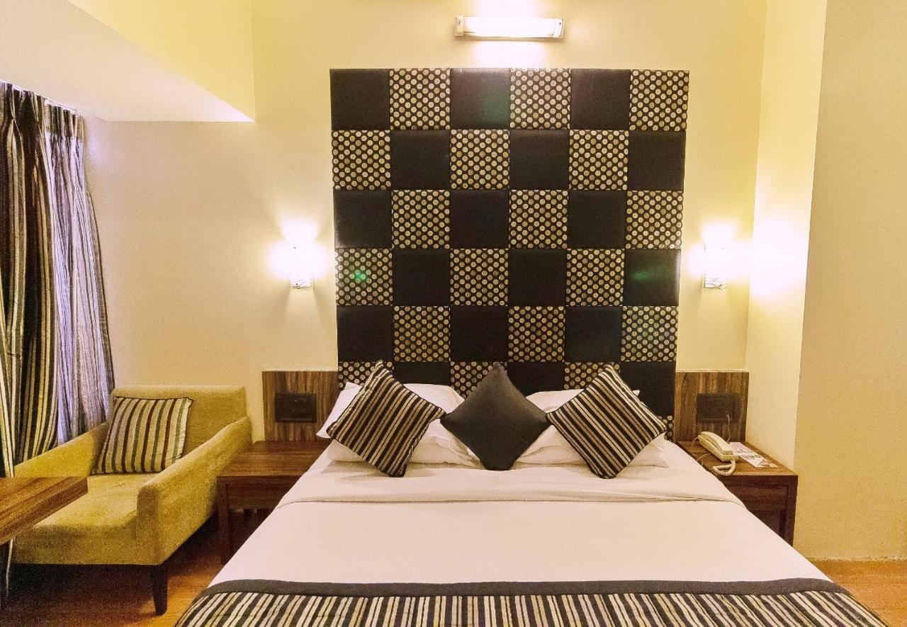 Hotel Silver Inn Mumbai Dış mekan fotoğraf
