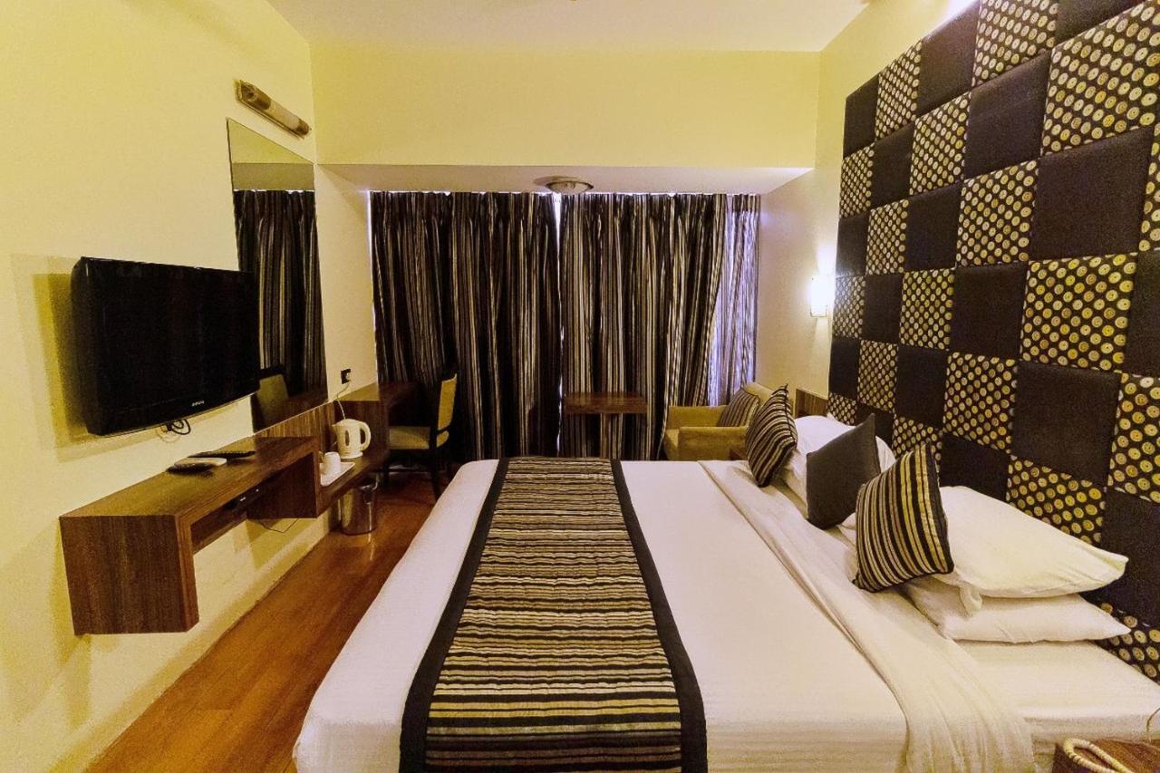 Hotel Silver Inn Mumbai Dış mekan fotoğraf